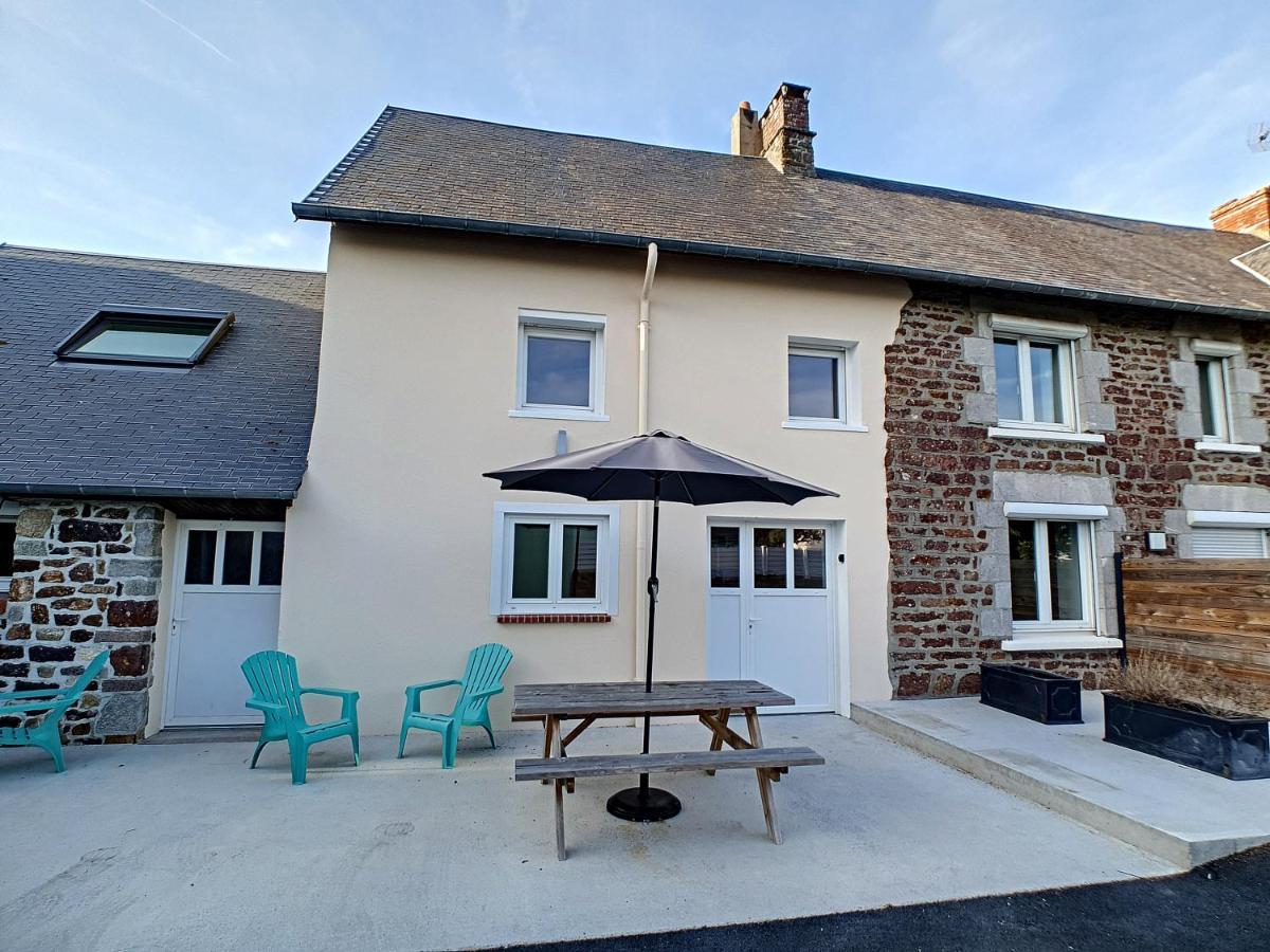 Petite Maison Proche Centre Ville Bréhal Exterior foto